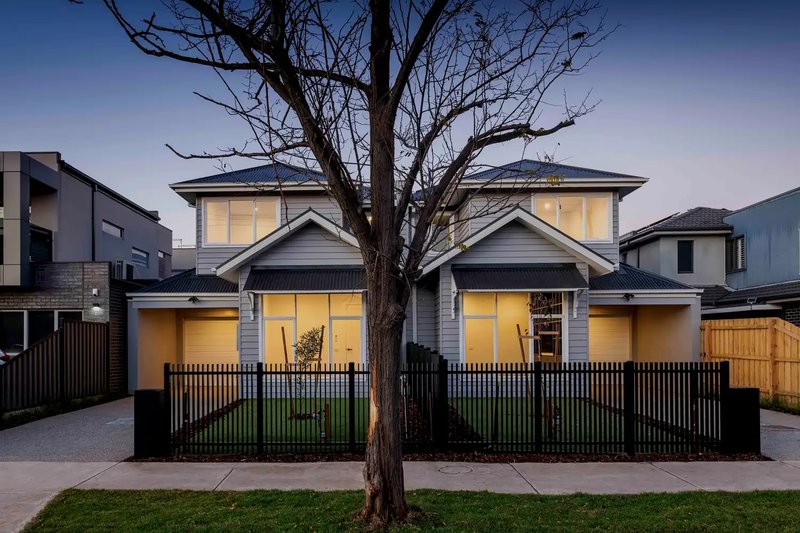 Varcon Group Balwyn North custom home, contemporary interior
